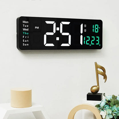 Wandmontierte digitale Wanduhr mit Fernbedienung