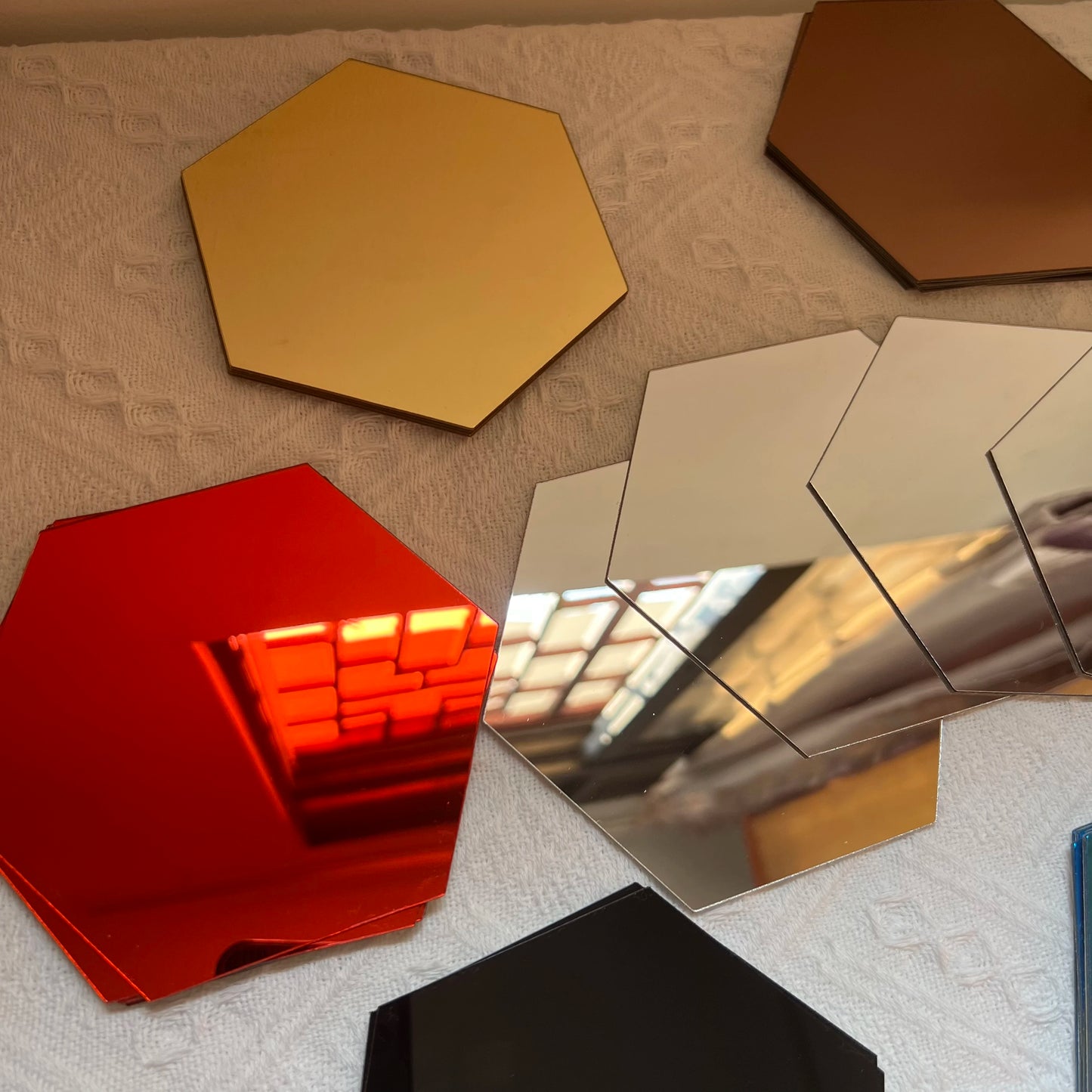 3D Hexagon Spiegel Wandaufkleber TV Hintergrund Wohnzimmer Aufkleber Wanddekor Schlafzimmer Badezimmer Wohnkultur